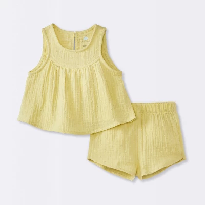 Baby Girls' Swiss Dot Tank Top & Shorts Set - Cloud Island™ Yellow 5 Baby Girls' Swiss Dot Tank Top & Shorts Set - Cloud Island™ Yellow - Image 3