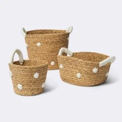 Braided Water Hyacinth With Tufted Embroidery Square Storage Basket - Cloud Island™ 7 Braided Water Hyacinth With Tufted Embroidery Square Storage Basket - Cloud Island™ -My baby GUEST 45185a1d d101 428b 9a4a 4dce38f9c3eb 1
