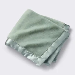 Solid Satin Edge Plush Blanket - Green - Cloud Island™ 9 Solid Satin Edge Plush Blanket - Green - Cloud Island™ -My baby GUEST 4ba2c7f5 9414 4ec2 9336 3df45fbe593b