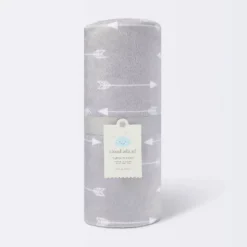Plush Velboa Baby Blanket Arrows - Cloud Island™ Gray -My baby GUEST 4c858ce8 bd80 4e1a aa02 f98ff2e5ca06