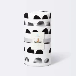 Round Activity Playmat Scallop - Cloud Island™ Black/White 9 Round Activity Playmat Scallop - Cloud Island™ Black/White -My baby GUEST 67467ea3 4206 4690 a1fc a598e3fa042d