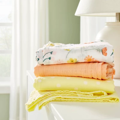 Muslin Swaddle Blanket - Cloud Island™ Garden Floral - 3pk 3 Muslin Swaddle Blanket - Cloud Island™ Garden Floral - 3pk