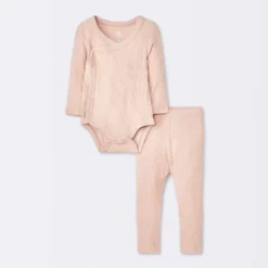 Baby Girls' 2pc Soft Blend Top & Bottom Set - Cloud Island™ Pink -My baby GUEST ebced3a7 ca2c 4125 9c99 24fd25fb586d